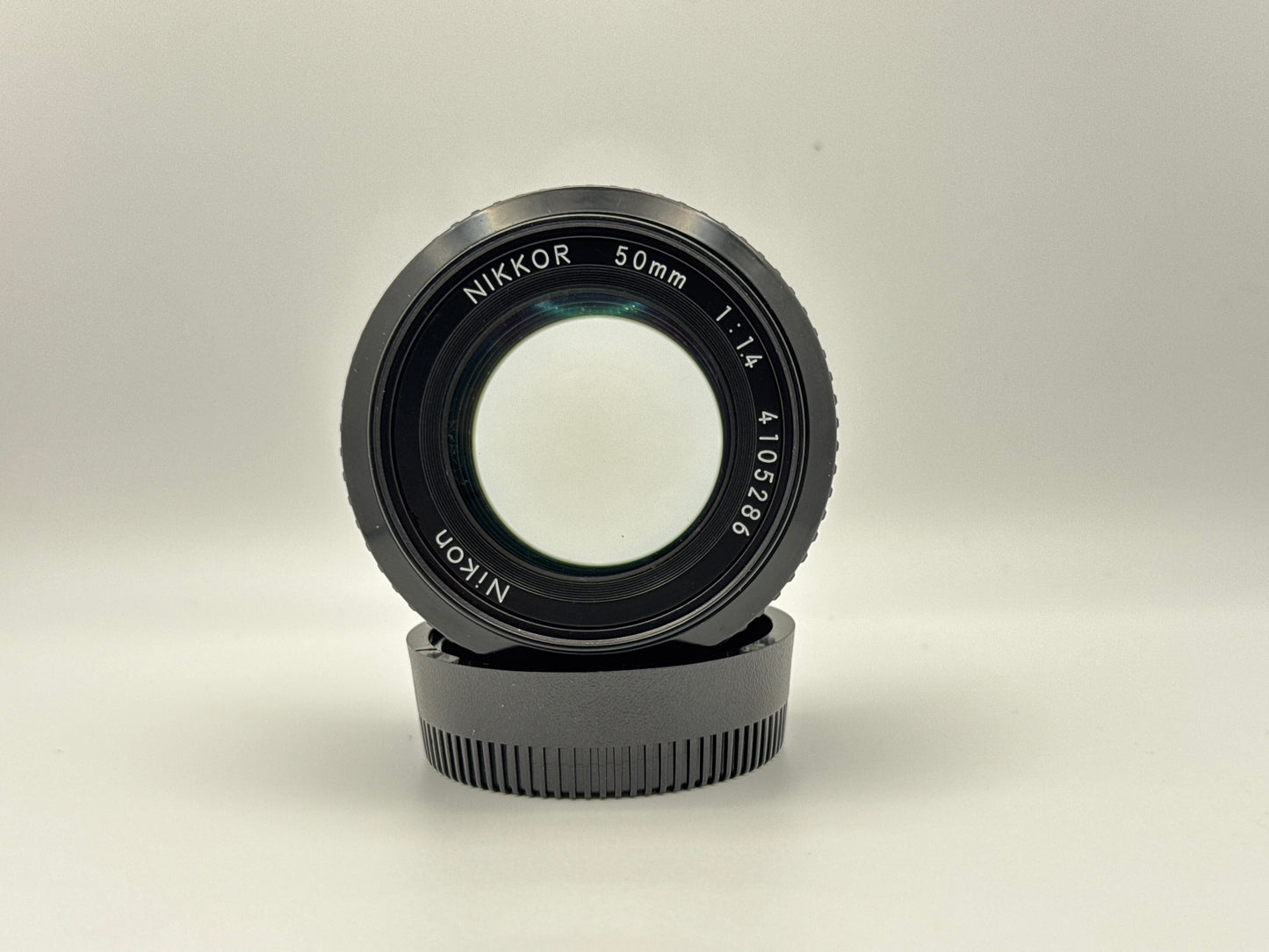 [ MINT ] Canon New FD 50mm F/1.4 Lens From Japan